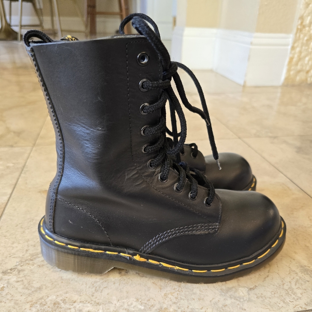 Dr Martens 1490 Smooth Black Leather Mid Calf Boots UK Size 5